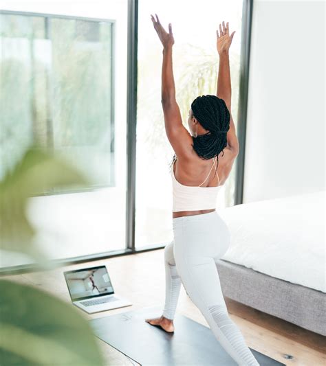 alo yoga class online